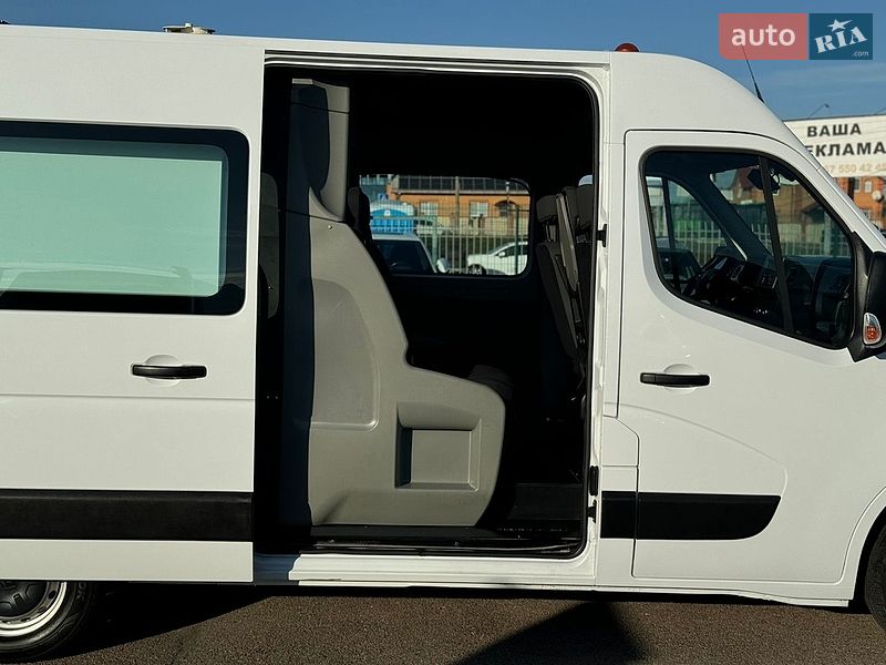 Грузопассажирский фургон Renault Master 2020 в Киеве