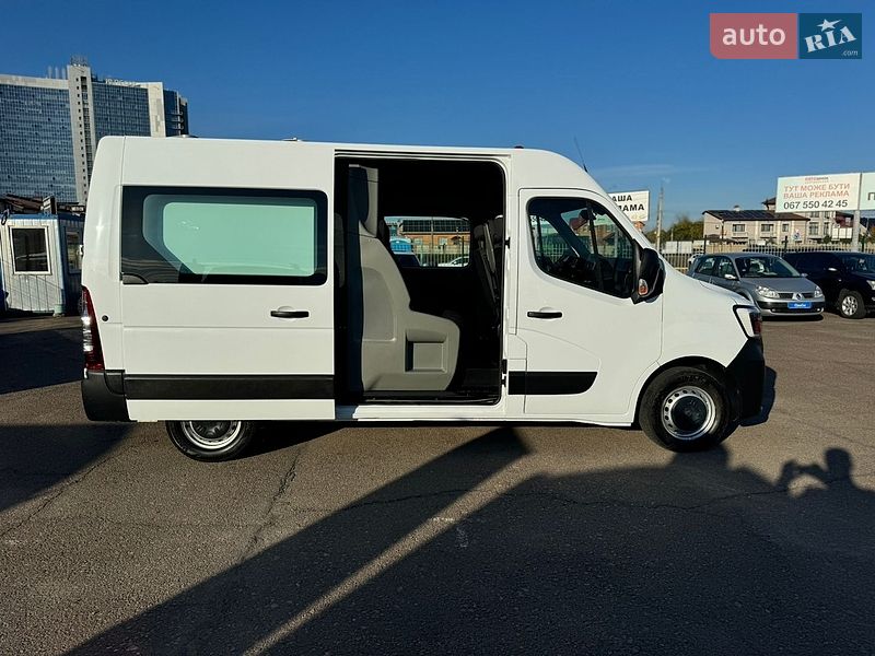 Грузопассажирский фургон Renault Master 2020 в Киеве