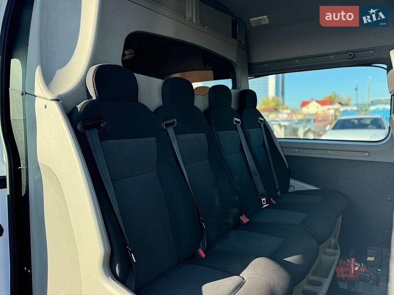 Грузопассажирский фургон Renault Master 2020 в Киеве