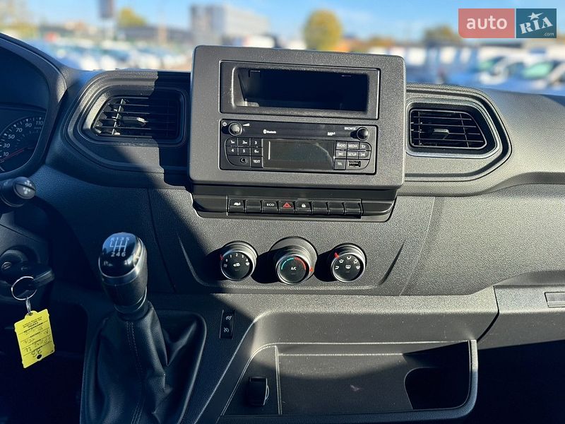 Грузопассажирский фургон Renault Master 2020 в Киеве