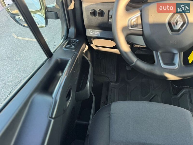 Грузопассажирский фургон Renault Master 2020 в Киеве