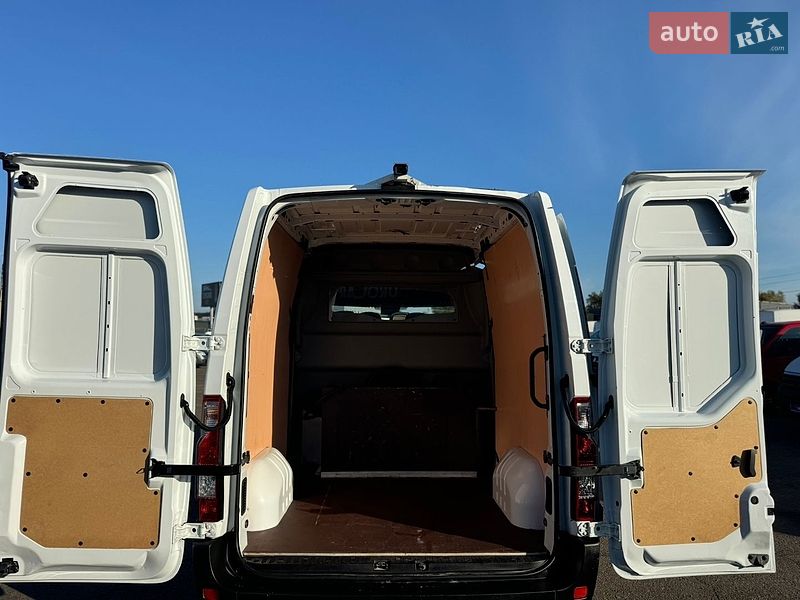 Грузопассажирский фургон Renault Master 2020 в Киеве