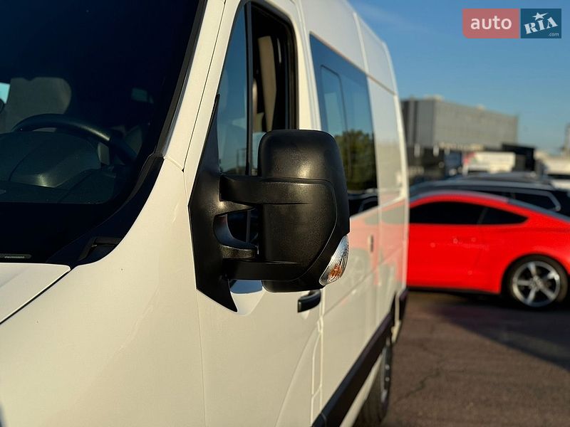 Грузопассажирский фургон Renault Master 2018 в Киеве