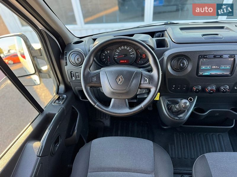 Грузопассажирский фургон Renault Master 2018 в Киеве