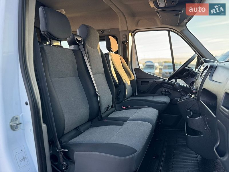 Грузопассажирский фургон Renault Master 2018 в Киеве