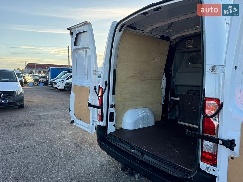 Грузопассажирский фургон Renault Master 2018 в Киеве