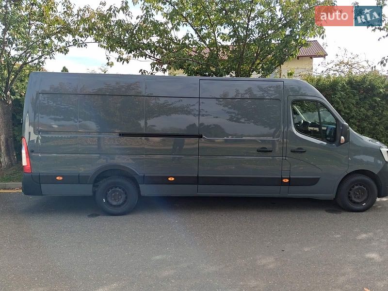 Вантажний фургон Renault Master 2022 в Рівному