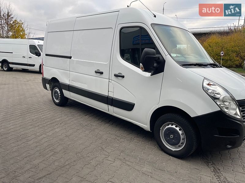 Вантажний фургон Renault Master 2015 в Луцьку