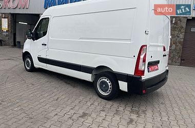 Вантажний фургон Renault Master 2015 в Луцьку