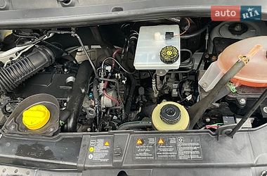 Вантажний фургон Renault Master 2015 в Луцьку