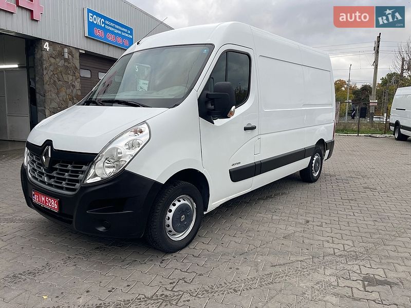 Вантажний фургон Renault Master 2015 в Луцьку