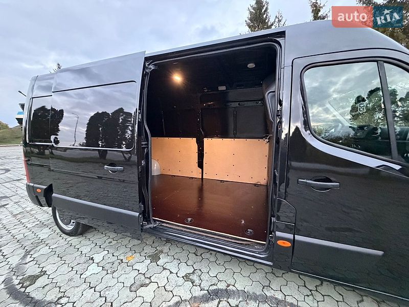 Грузовой фургон Renault Master 2021 в Дубно