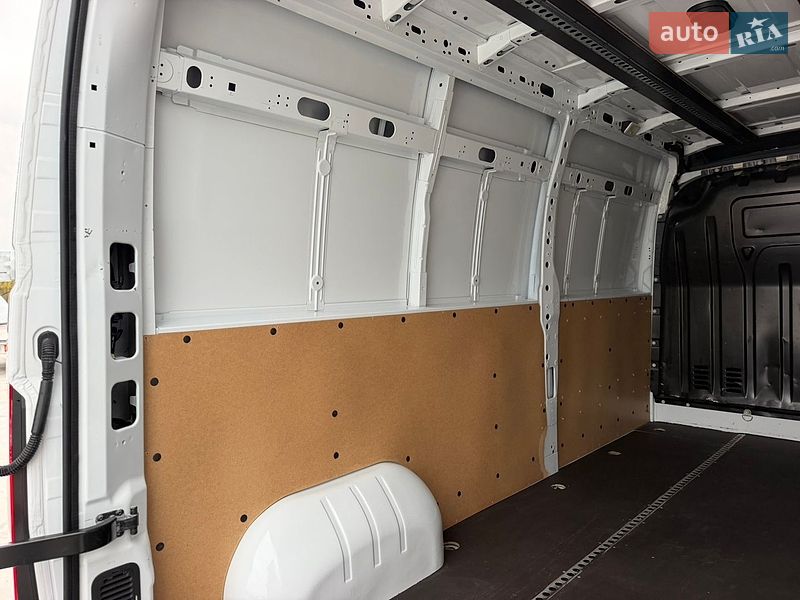 Вантажний фургон Renault Master 2022 в Дубні
