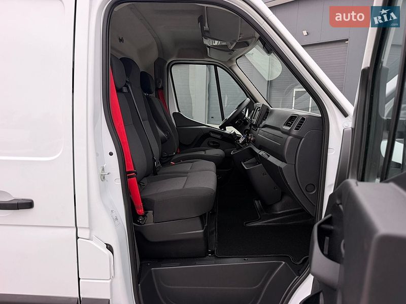 Вантажний фургон Renault Master 2022 в Дубні