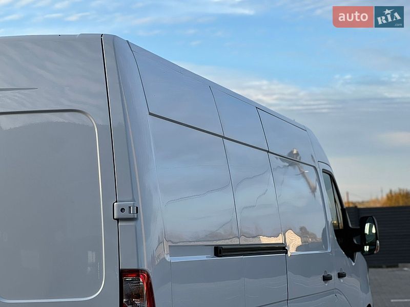 Грузовой фургон Renault Master 2023 в Дубно