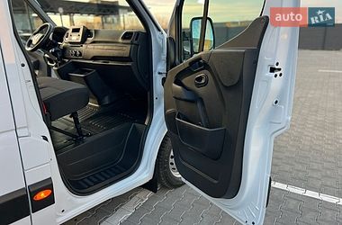 Грузовой фургон Renault Master 2023 в Дубно