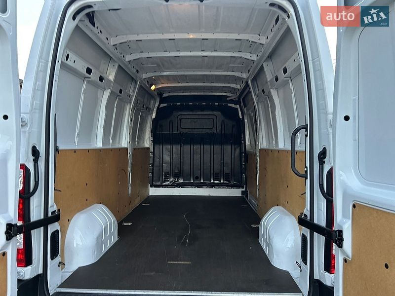 Вантажний фургон Renault Master 2021 в Хусті