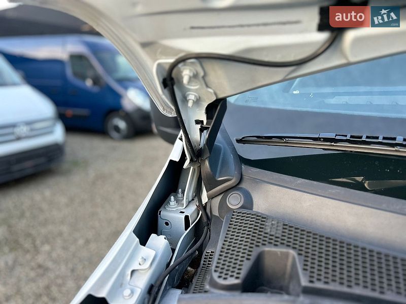 Вантажний фургон Renault Master 2021 в Хусті