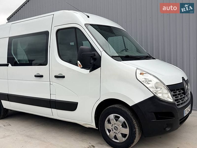 Грузопассажирский фургон Renault Master 2016 в Дубно