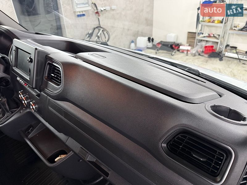Грузовой фургон Renault Master 2022 в Полтаве