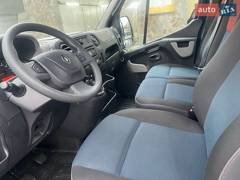 Минивэн Renault Master 2016 в Луцке
