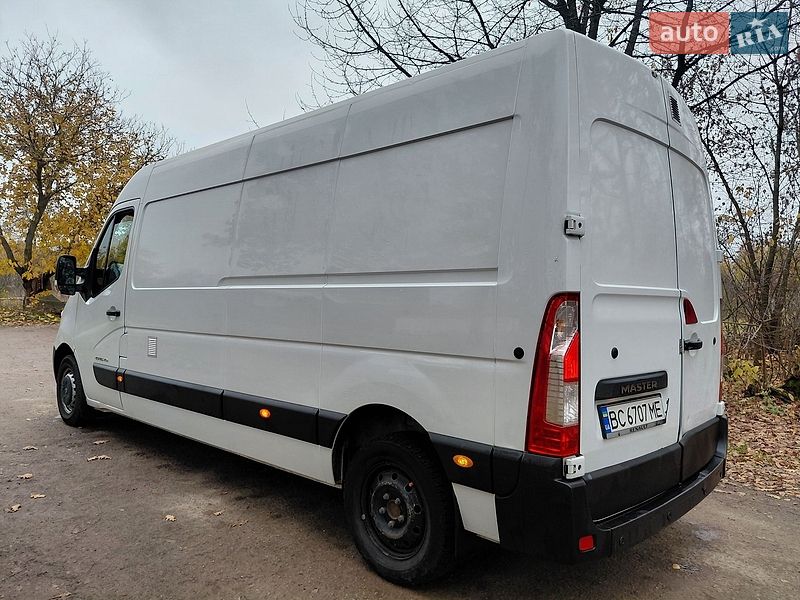 Грузовой фургон Renault Master 2017 в Ивано-Франковске