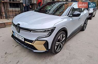 Позашляховик / Кросовер Renault Megane E-Tech Electric 2022 в 