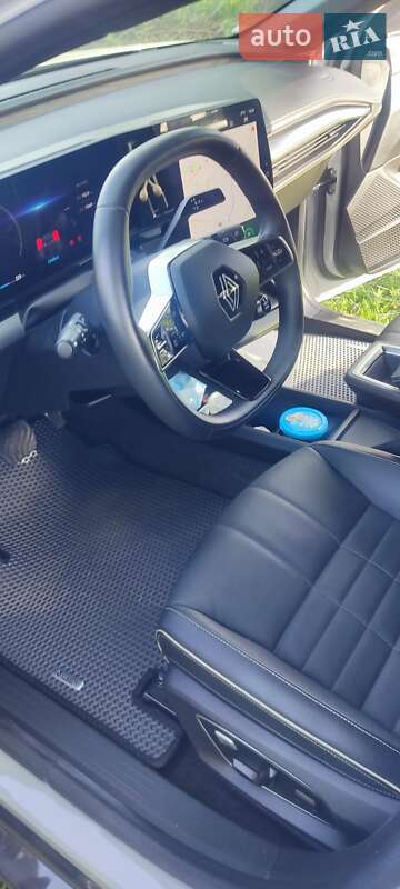 Внедорожник / Кроссовер Renault Megane E-Tech Electric 2022 в Хмельницком