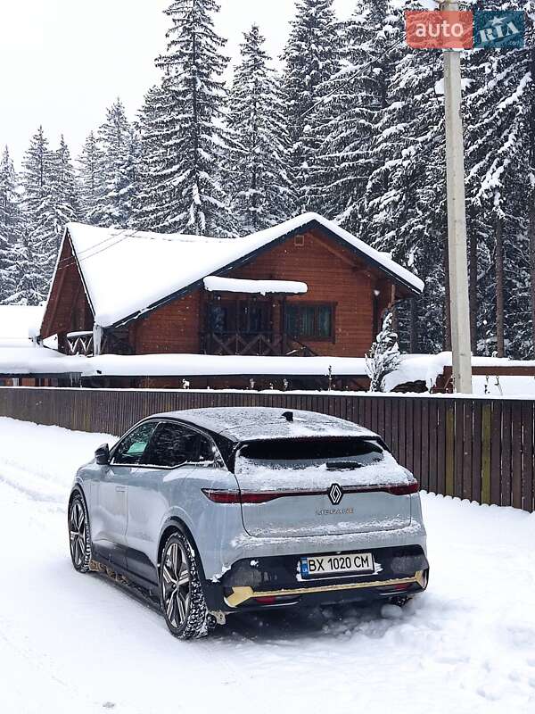 Внедорожник / Кроссовер Renault Megane E-Tech Electric 2022 в Хмельницком