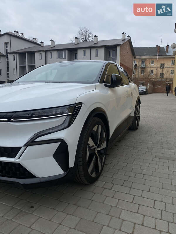 Позашляховик / Кросовер Renault Megane E-Tech Electric 2023 в Дрогобичі