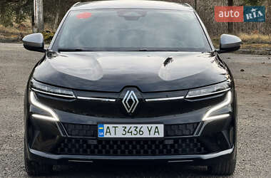 Позашляховик / Кросовер Renault Megane E-Tech Electric 2022 в 