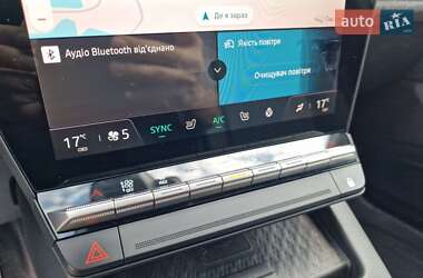 Позашляховик / Кросовер Renault Megane E-Tech Electric 2022 в 