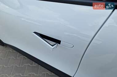 Позашляховик / Кросовер Renault Megane E-Tech Electric 2022 в 