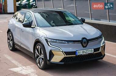 Позашляховик / Кросовер Renault Megane E-Tech Electric 2022 в 