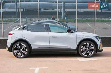 Позашляховик / Кросовер Renault Megane E-Tech Electric 2022 в 
