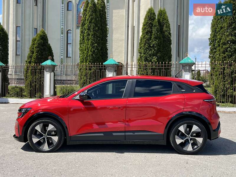 Внедорожник / Кроссовер Renault Megane E-Tech Electric 2022 в Дубно