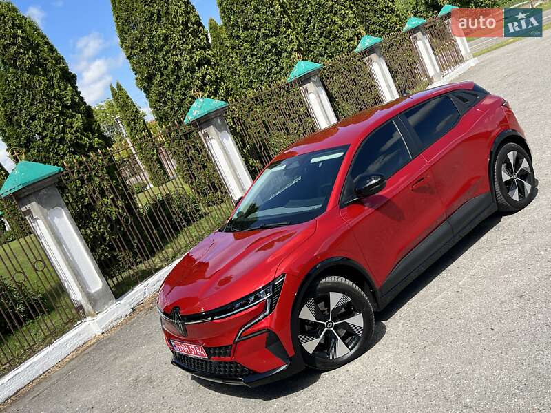 Внедорожник / Кроссовер Renault Megane E-Tech Electric 2022 в Дубно