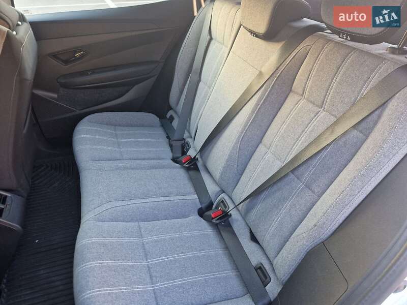 Позашляховик / Кросовер Renault Megane E-Tech Electric 2022 в Харкові фото 11 Позашляховик / Кросовер Renault Megane E-Tech Electric 2022 в Харкові