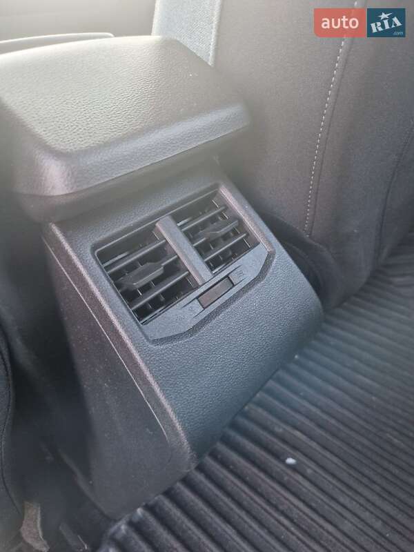 Позашляховик / Кросовер Renault Megane E-Tech Electric 2022 в Харкові фото 16 Позашляховик / Кросовер Renault Megane E-Tech Electric 2022 в Харкові