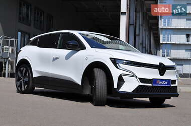 Внедорожник / Кроссовер Renault Megane E-Tech Electric 2023 в 