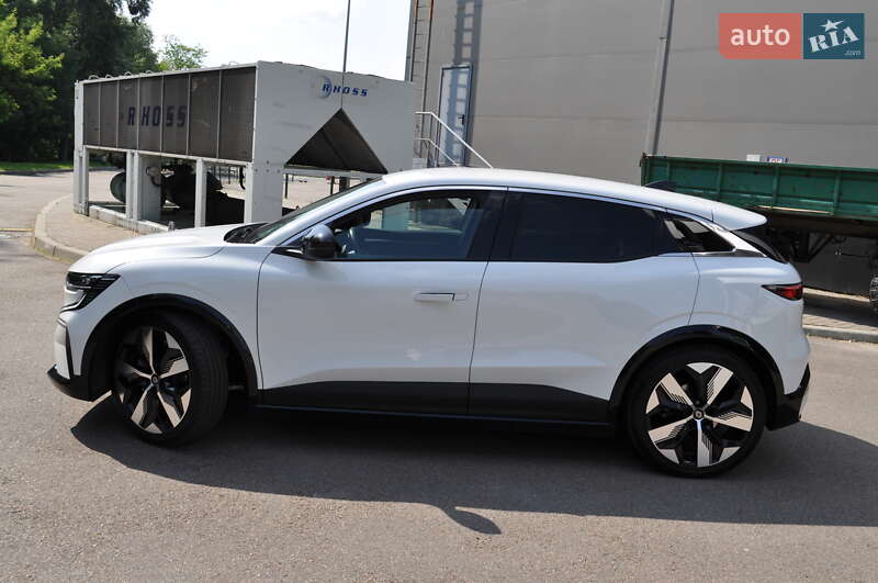 Внедорожник / Кроссовер Renault Megane E-Tech Electric 2023 в Киеве