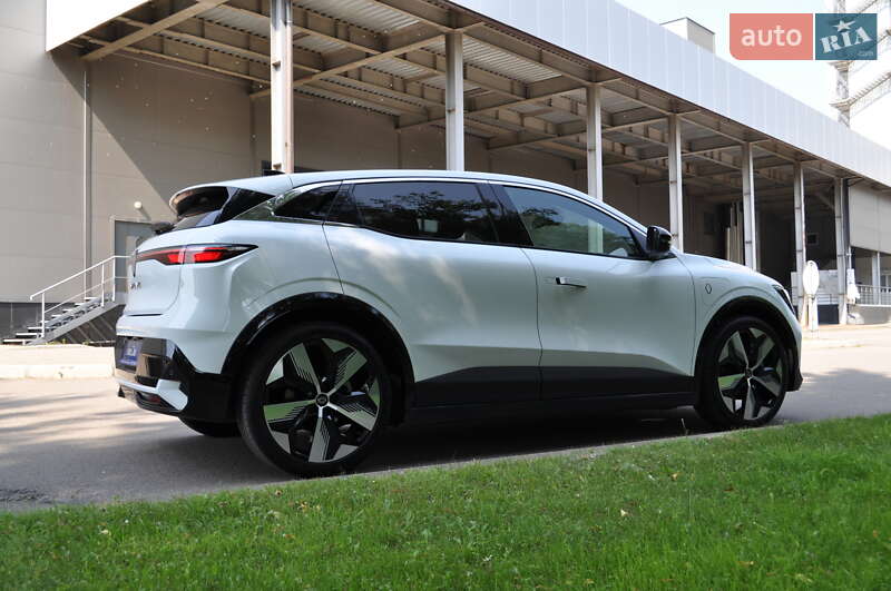 Внедорожник / Кроссовер Renault Megane E-Tech Electric 2023 в Киеве