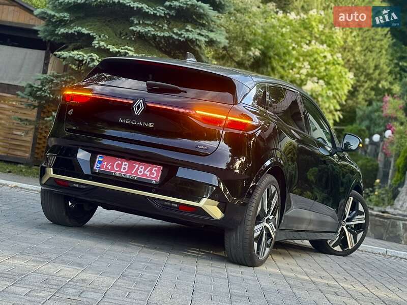 Внедорожник / Кроссовер Renault Megane E-Tech Electric 2023 в Дрогобыче