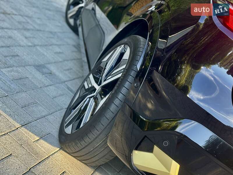 Внедорожник / Кроссовер Renault Megane E-Tech Electric 2023 в Дрогобыче