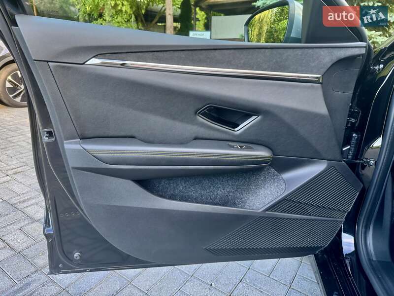 Внедорожник / Кроссовер Renault Megane E-Tech Electric 2023 в Дрогобыче