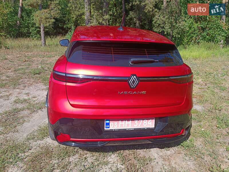 Позашляховик / Кросовер Renault Megane E-Tech Electric 2022 в Полтаві