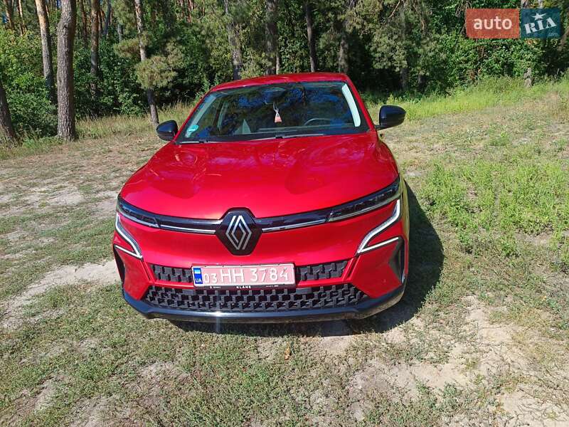Позашляховик / Кросовер Renault Megane E-Tech Electric 2022 в Полтаві