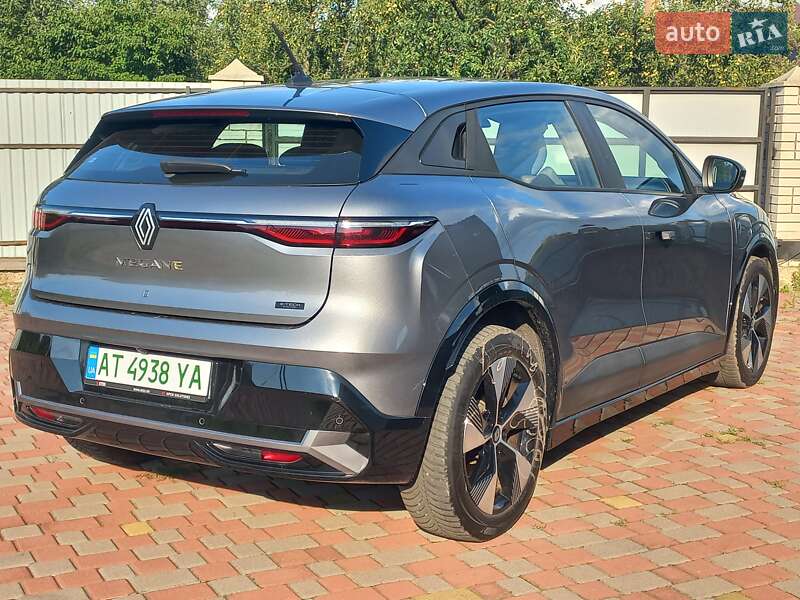 Внедорожник / Кроссовер Renault Megane E-Tech Electric 2022 в Калуше