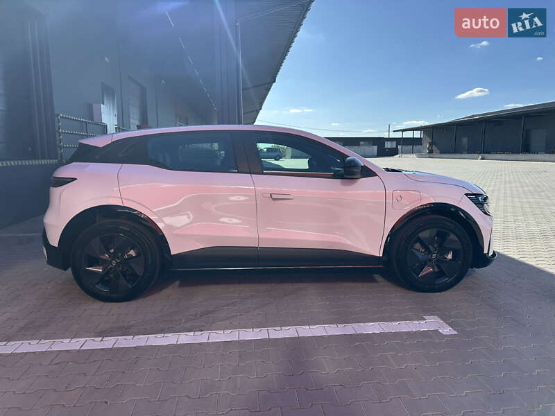 Внедорожник / Кроссовер Renault Megane E-Tech Electric 2024 в Житомире
