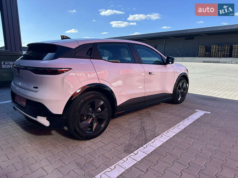 Внедорожник / Кроссовер Renault Megane E-Tech Electric 2024 в Житомире